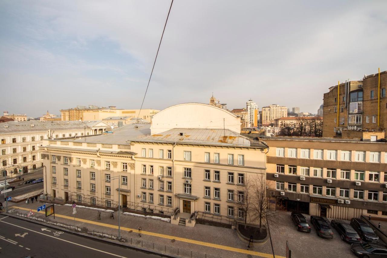 Дизайнерські Апартаменти У Центрі Біля Цуму Kiev Luaran gambar